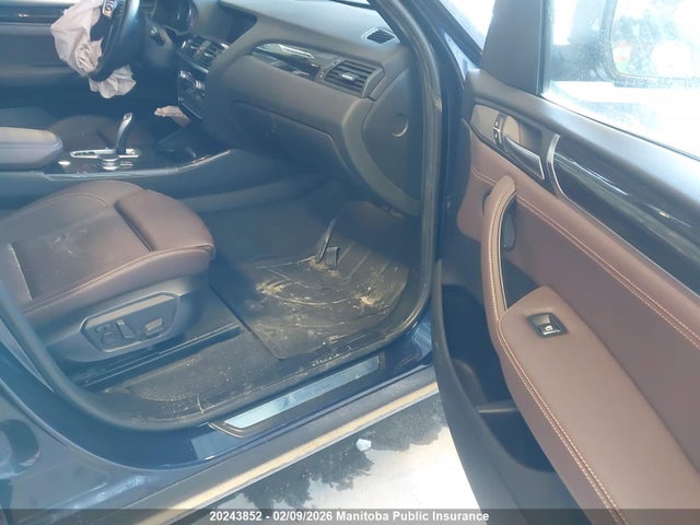 5UXWX9C3XH0T18721 BMW X3 28I