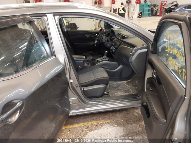 JN1BJ1CWXLW372980 Nissan Qashqai Sv