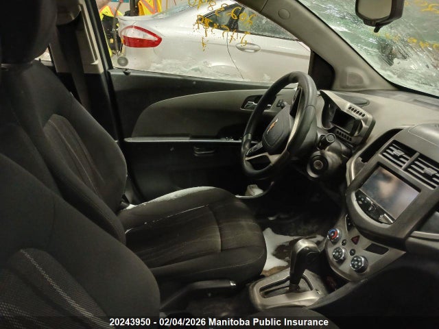 1G1JC5SHXG4113946 Chevrolet SONIC LT