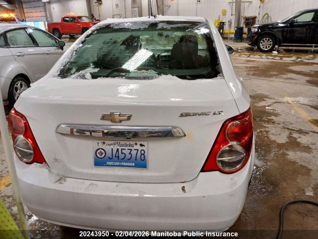 1G1JC5SHXG4113946 Chevrolet SONIC LT