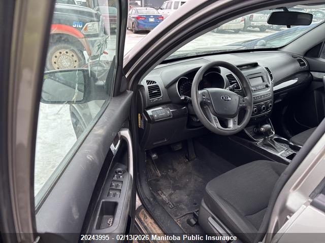 5XYKT3A65FG659179 KIA SORENTO LX
