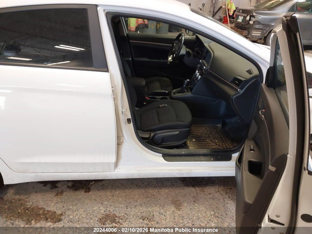 KMHD84LF2KU768264 Hyundai Elantra Luxury