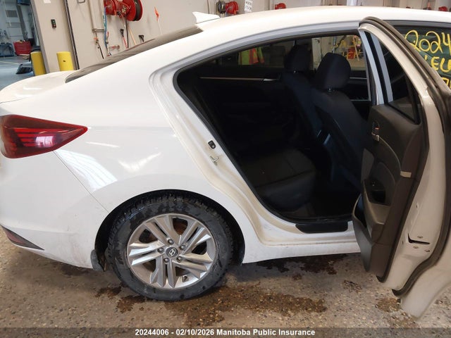 KMHD84LF2KU768264 Hyundai Elantra Luxury