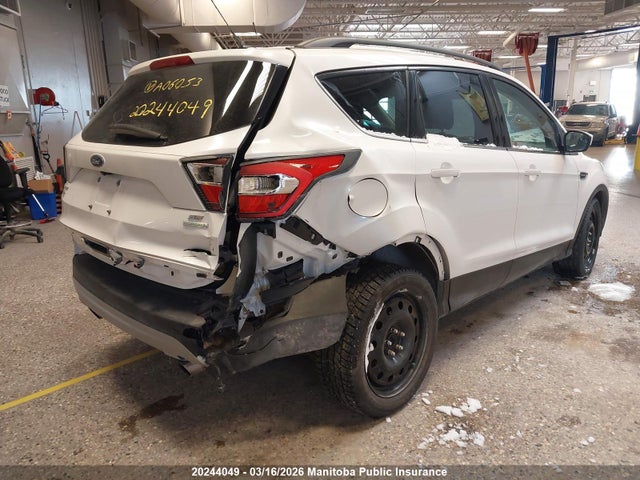 1FMCU0GD2HUA06053 Ford ESCAPE SE