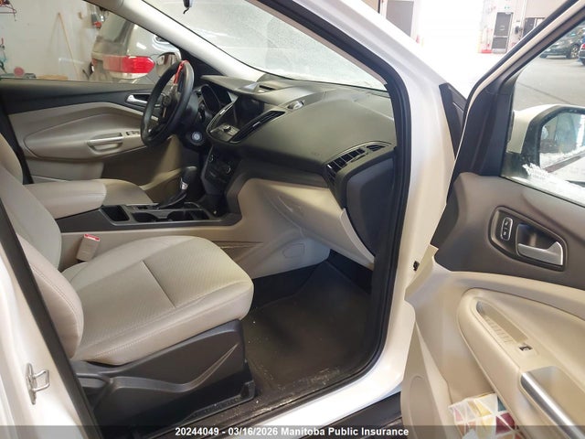 1FMCU0GD2HUA06053 Ford ESCAPE SE