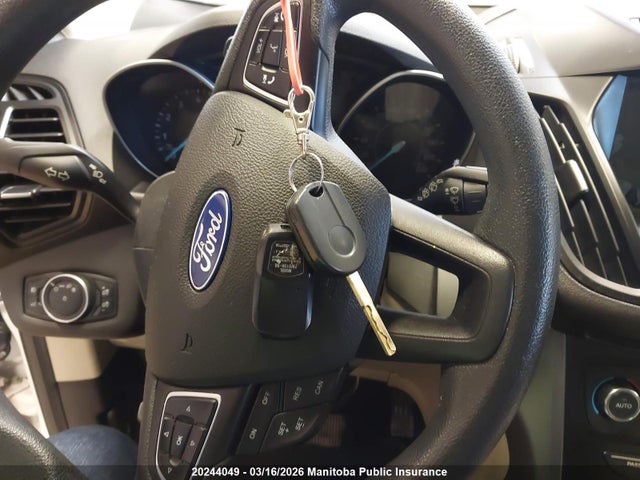 1FMCU0GD2HUA06053 Ford ESCAPE SE