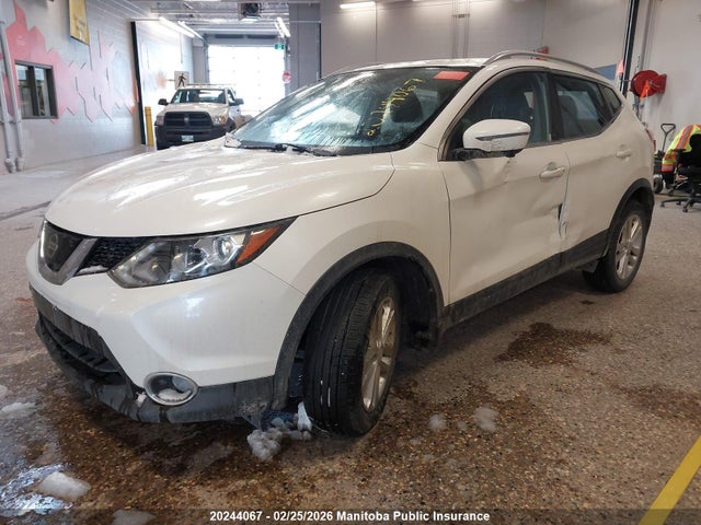 JN1BJ1CR4JW209362 Nissan Qashqai Sl