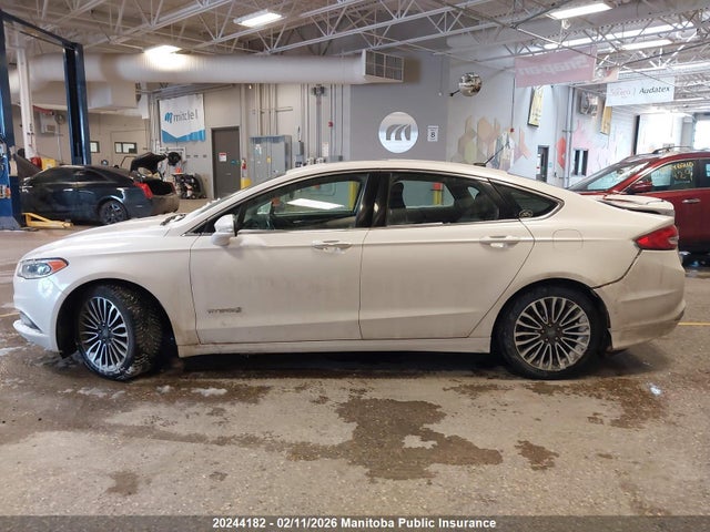 3FA6P0RUXJR215498 Ford Fusion Platinum Hybrid