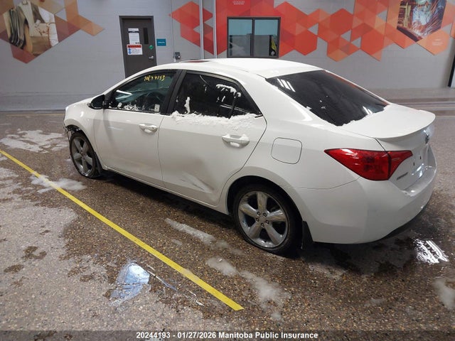 2T1BURHE4KC202611 Toyota COROLLA SE