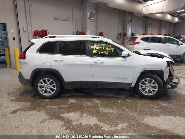 1C4PJLCB8HW610487 Jeep Cherokee North