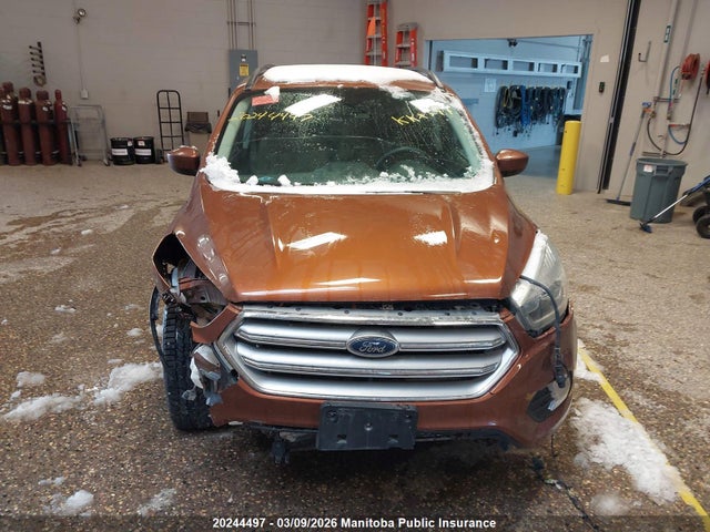 1FMCU9GD9HUA71907 Ford ESCAPE SE