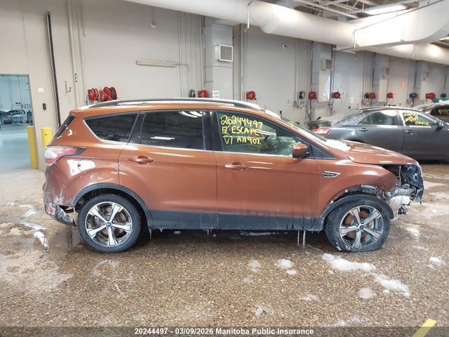 1FMCU9GD9HUA71907 Ford ESCAPE SE