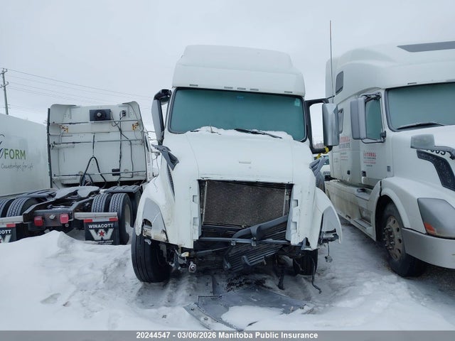 4V4NC9EJ0RN658991 Volvo Vnl64t
