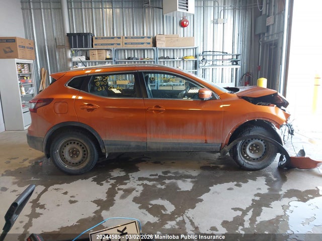 JN1BJ1BW0PW110781 Nissan Qashqai Sl