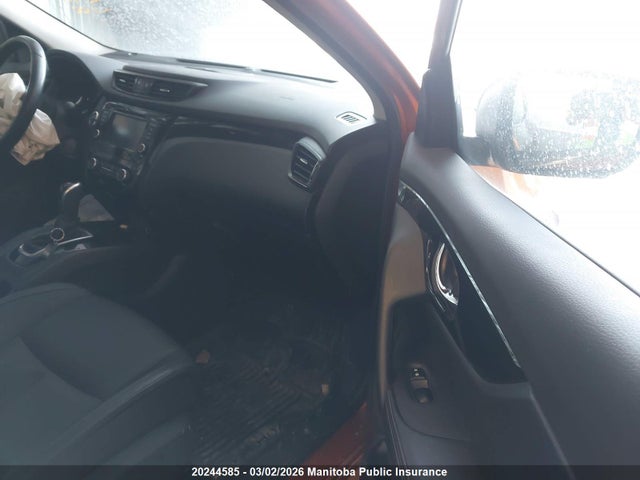 JN1BJ1BW0PW110781 Nissan Qashqai Sl