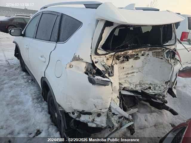 Toyota RAV4 LE 2018 2T3ZFREV2JW409323 Image 3