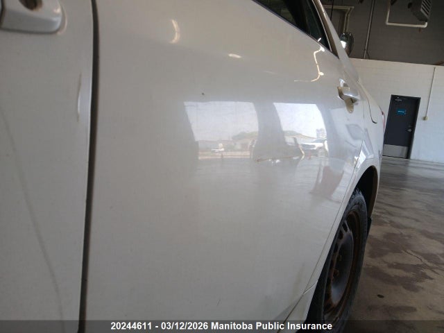 2010 Toyota Corolla Ce მანქანა იყიდება აუქციონზე, vin: 2T1BU4EE9AC311331, აუქციონის ნომერი: 20244611