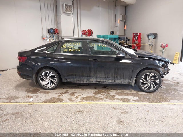 3VWG57BU6MM033738 Volkswagen Jetta Execline 1.4 Tsi