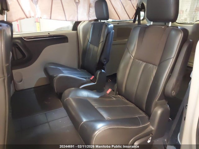 2C4RC1GG4ER387754 Chrysler Town &amp; Country Limited