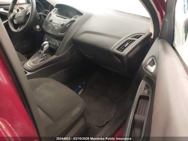 20244853 :رقم المزاد ، 1FADP3F26FL377467 vin ، 2015 Ford Focus S مزاد بيع