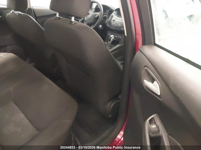 20244853 :رقم المزاد ، 1FADP3F26FL377467 vin ، 2015 Ford Focus S مزاد بيع