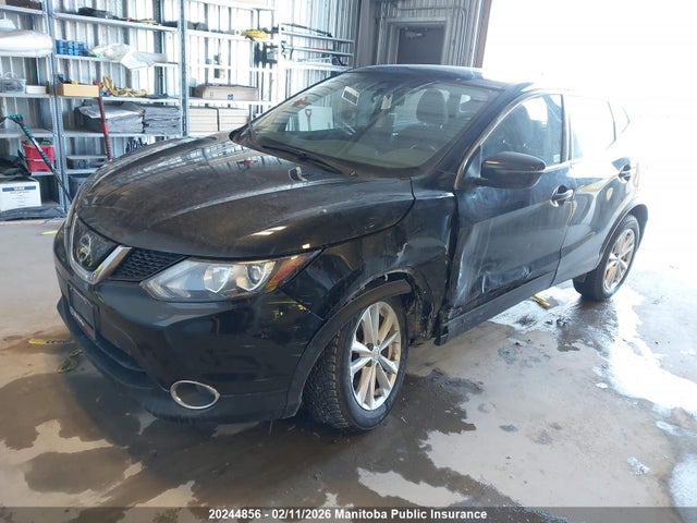 JN1BJ1CR9JW283280 Nissan Qashqai Sv
