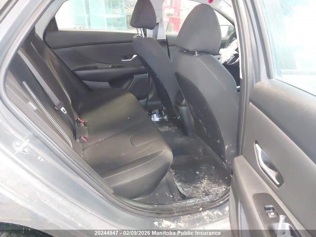 KMHLM4DG1SU002816 Hyundai Elantra Preferred