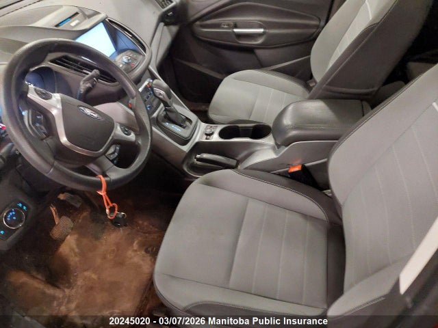 1FMCU0GX7EUB88001 Ford ESCAPE SE