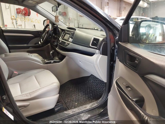 5TDZKRFH0FS042595 Toyota Highlander Le V6