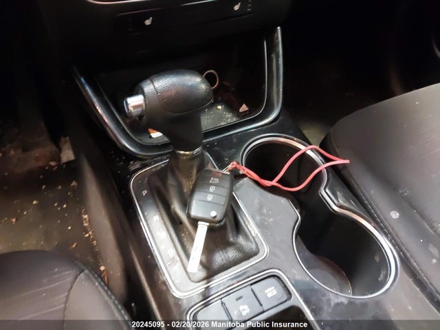 5XYKTCA6XFG562110 KIA SORENTO LX