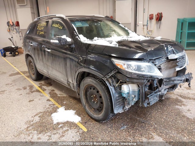 5XYKTCA6XFG562110 KIA SORENTO LX