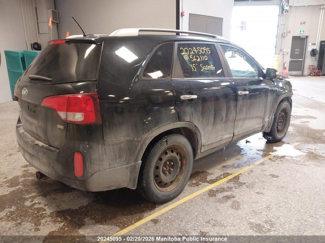 5XYKTCA6XFG562110 KIA SORENTO LX