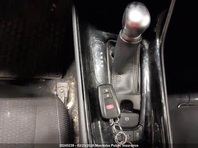 JTNKHMBX8K1045599 Toyota C-HR LE