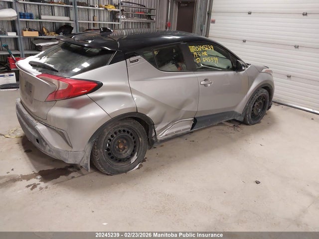 JTNKHMBX8K1045599 Toyota C-HR LE