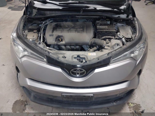 JTNKHMBX8K1045599 Toyota C-HR LE