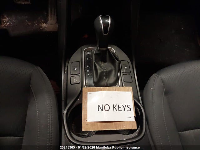 5XYZUDLB8HG481718 Hyundai SANTA FE SPORT