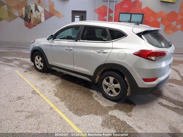 KM8J3CA40HU466994 Hyundai Tucson