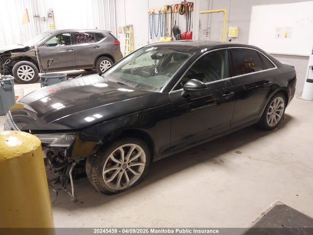 Продаж на аукціоні авто 2017 Audi A4 2.0t Quattro, vin: WAUBNAF47HN007033, номер лоту: 20245459