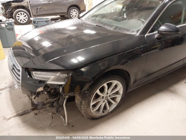 Продаж на аукціоні авто 2017 Audi A4 2.0t Quattro, vin: WAUBNAF47HN007033, номер лоту: 20245459