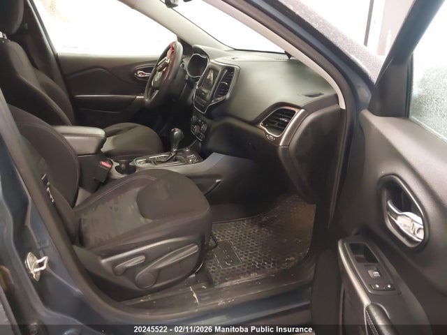 1C4PJMCX6KD361742 Jeep Cherokee North