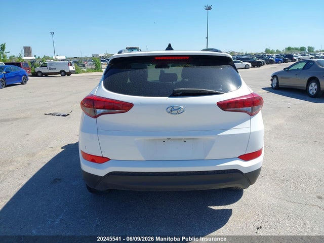 KM8J3CA43JU727184 Hyundai Tucson