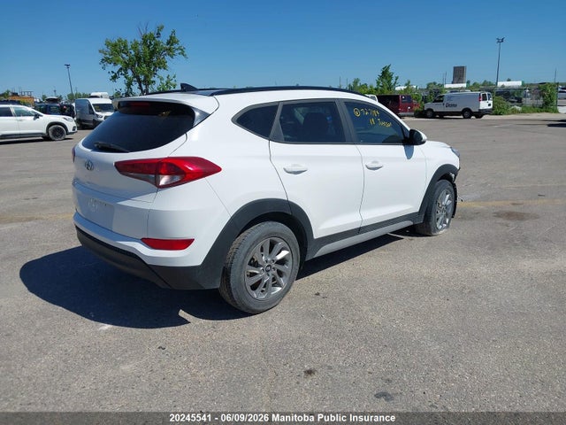 KM8J3CA43JU727184 Hyundai Tucson