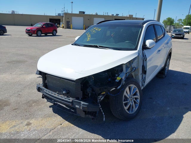 KM8J3CA43JU727184 Hyundai Tucson