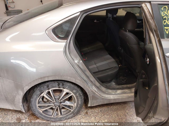 3KPF34AD8NE511156 KIA FORTE EX