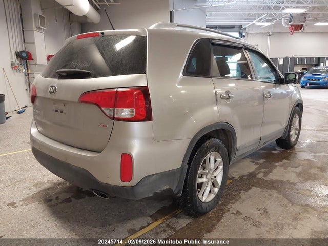 5XYKTDA74EG543680 KIA Sorento Lx V6