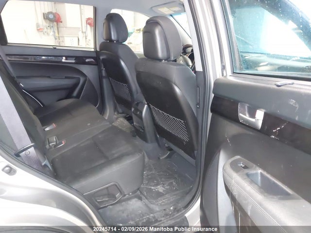 5XYKTDA74EG543680 KIA Sorento Lx V6