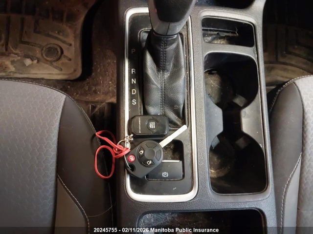 1FMCU9GD9JUC93000 Ford ESCAPE SE