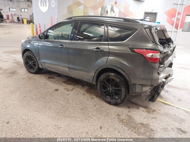 1FMCU9GD9JUC93000 Ford ESCAPE SE
