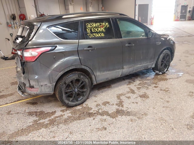 1FMCU9GD9JUC93000 Ford ESCAPE SE
