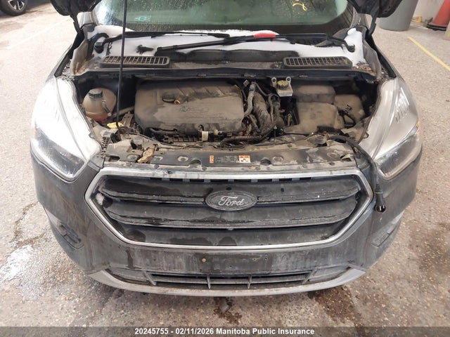 1FMCU9GD9JUC93000 Ford ESCAPE SE